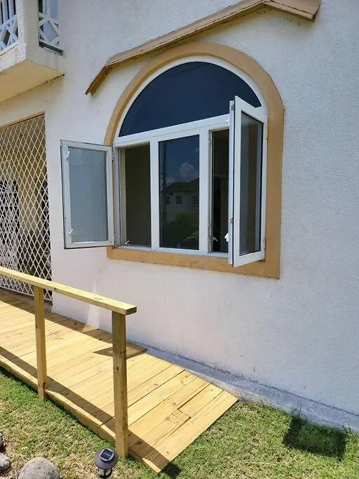 Southsea Seniors Retirement Resort & Villa Sandy Ground ジャマイカ