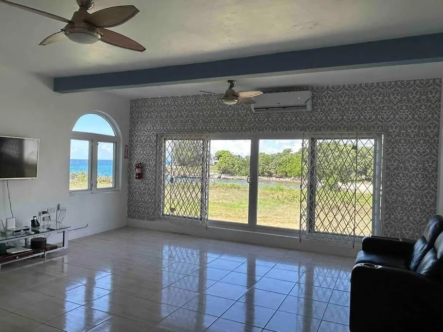 Southsea Seniors Retirement Resort & Villa Sandy Ground アパート